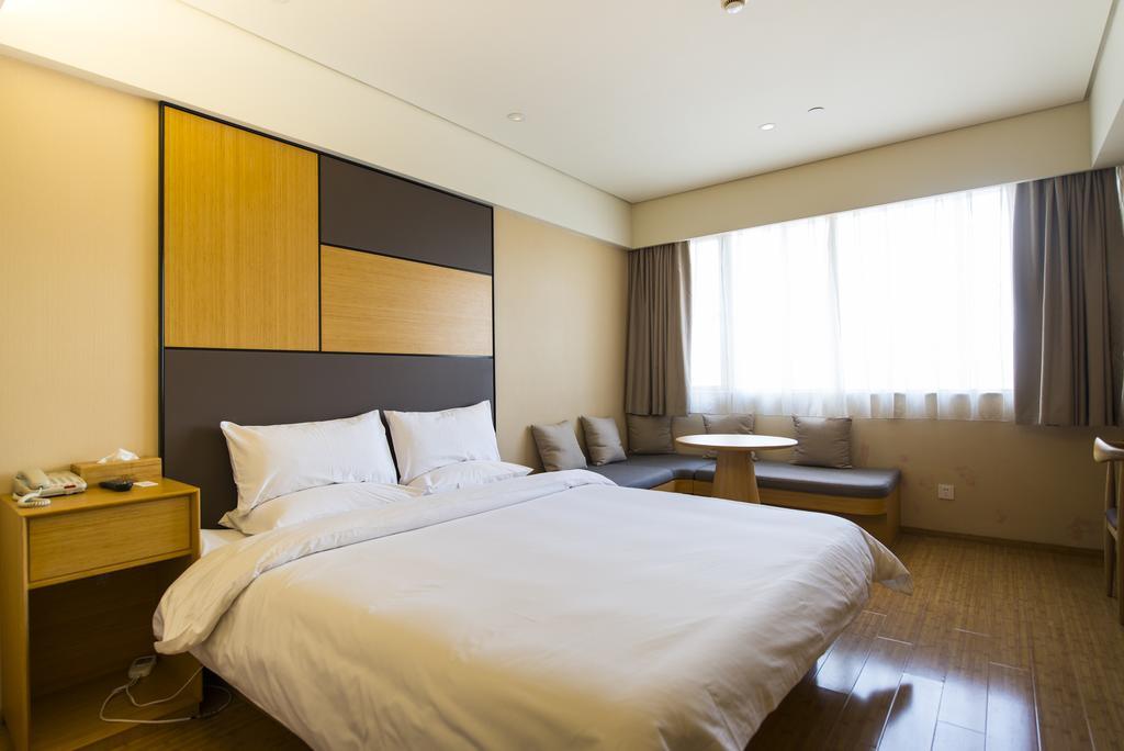 Ji Hotel Chengdu West Hi-Tech Zone Longhu Номер фото